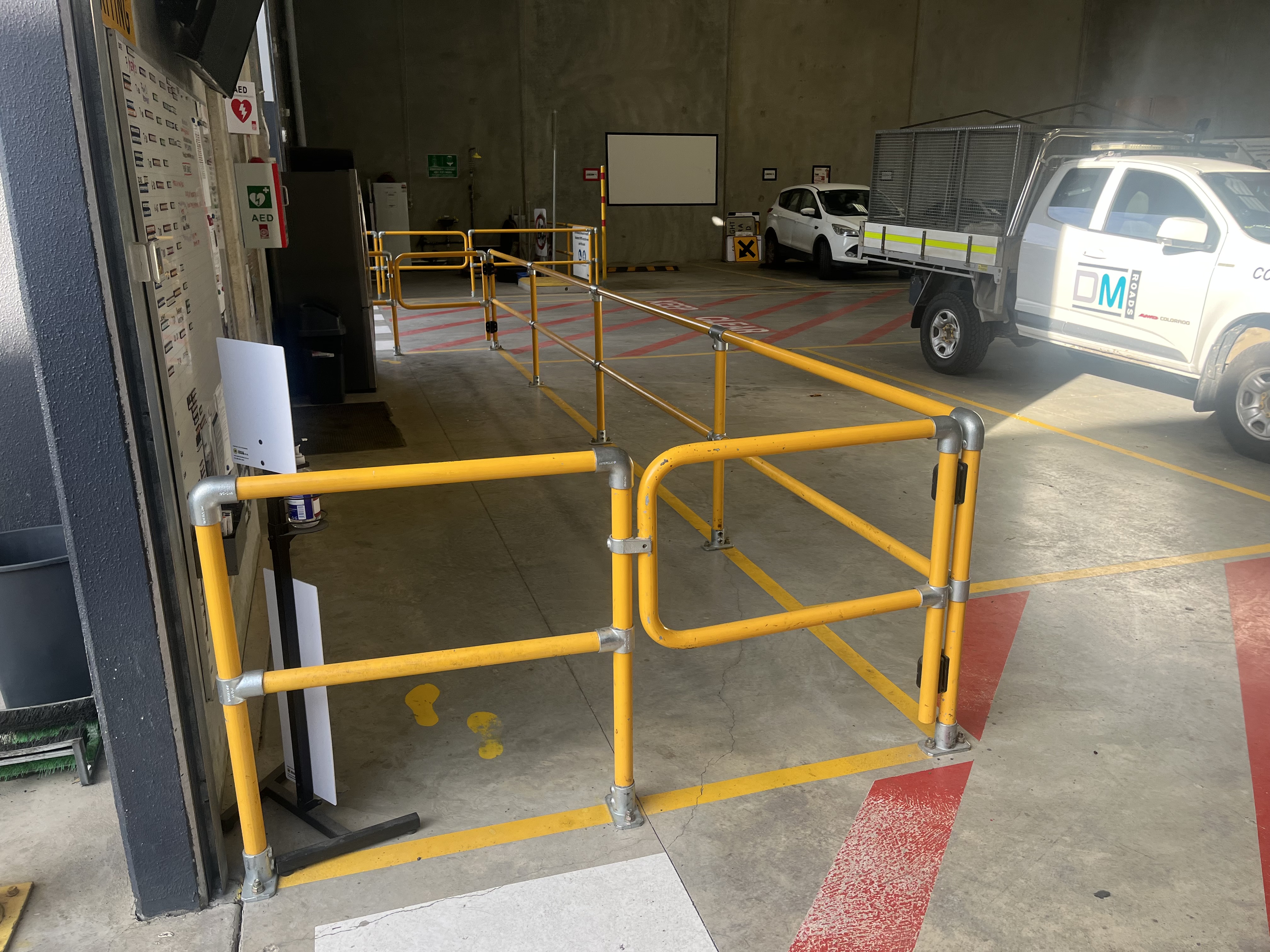 Interclamp Safety Yellow Self-Closing Safety Gate